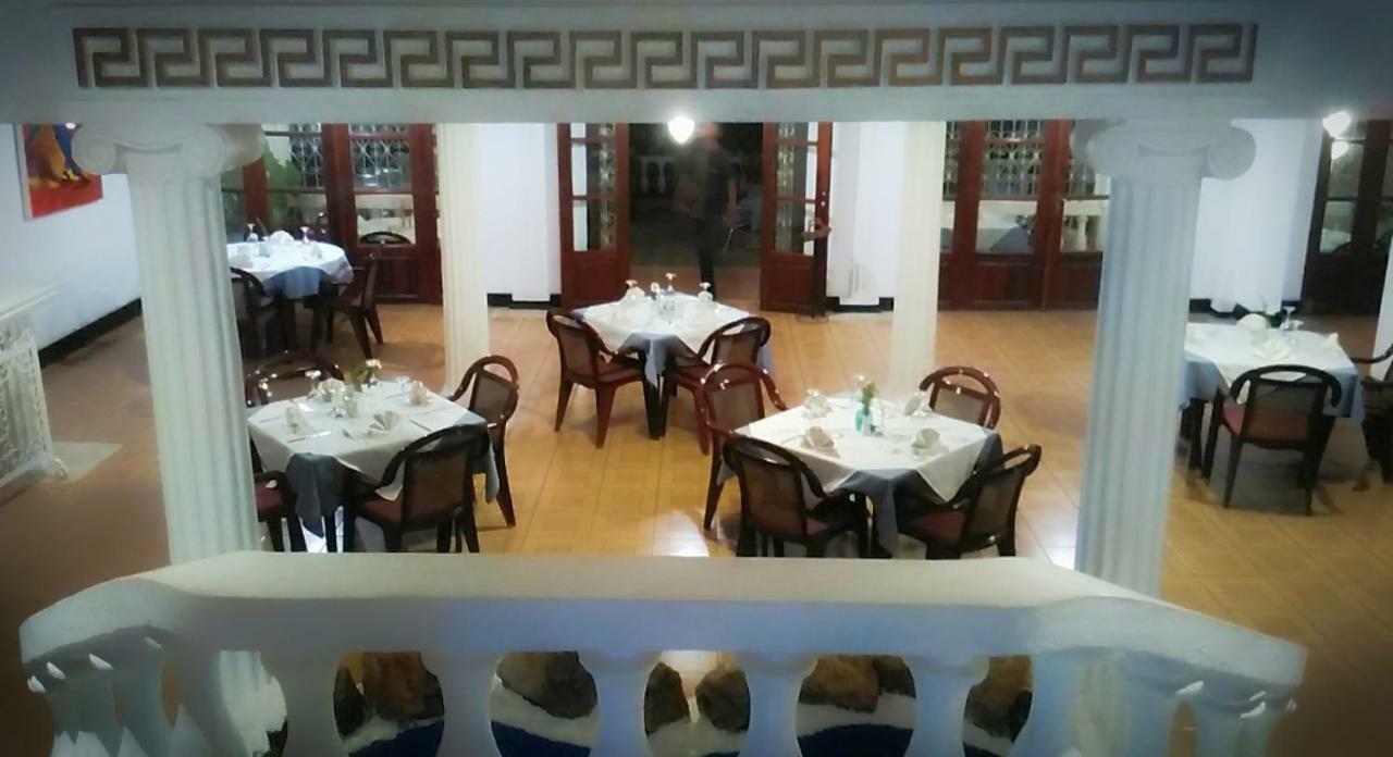 Hotel Restaurant Hellenique Appartements Kigali Exteriör bild